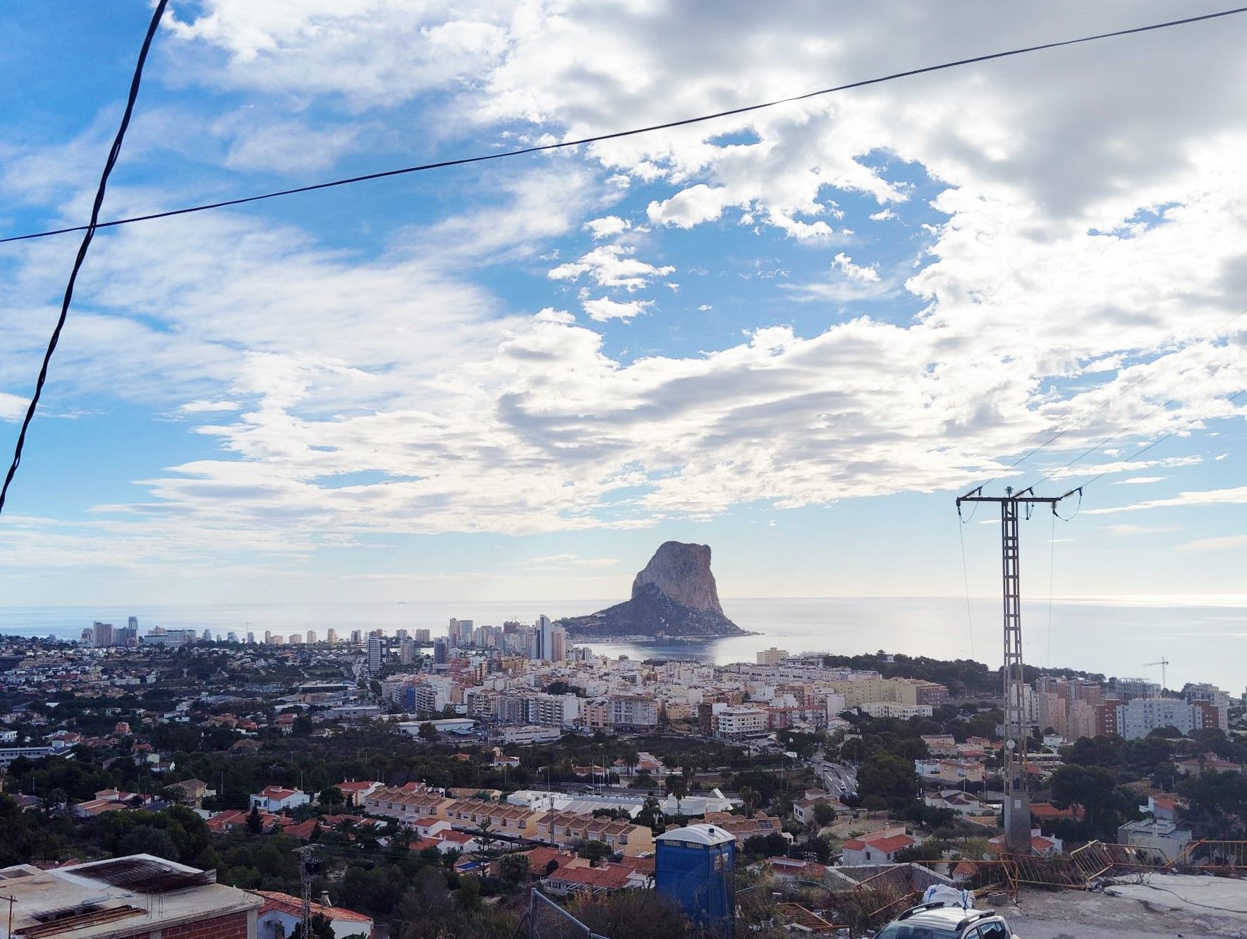 Villa te koop met 4 slaapkamers en een zwembad in Calpe, met uitzicht op zee.