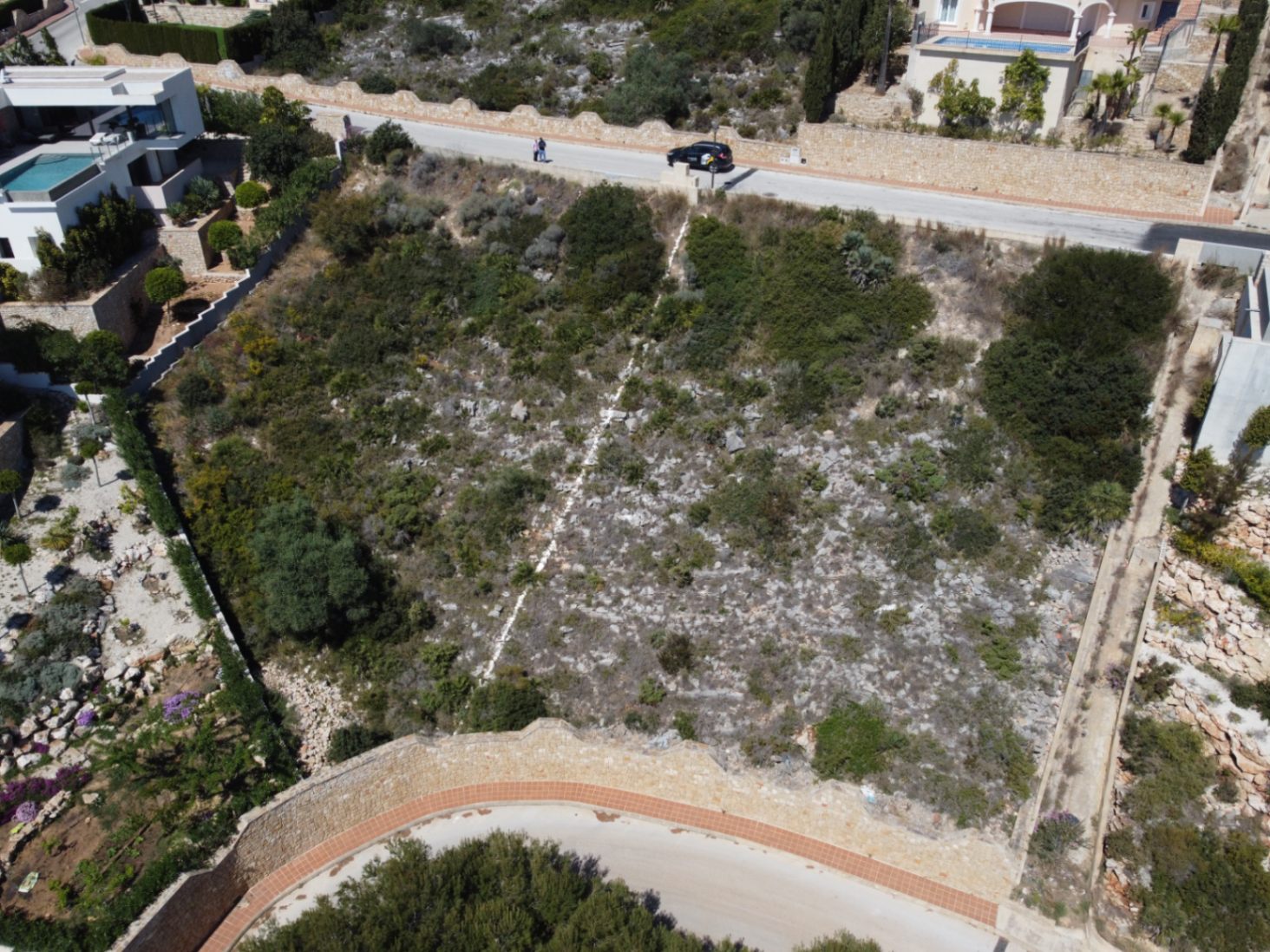 VILLA ISEO: Twee-verdiepingen tellende hedendaagse luxe | Zintuiglijke zeepromenade met infinity pool