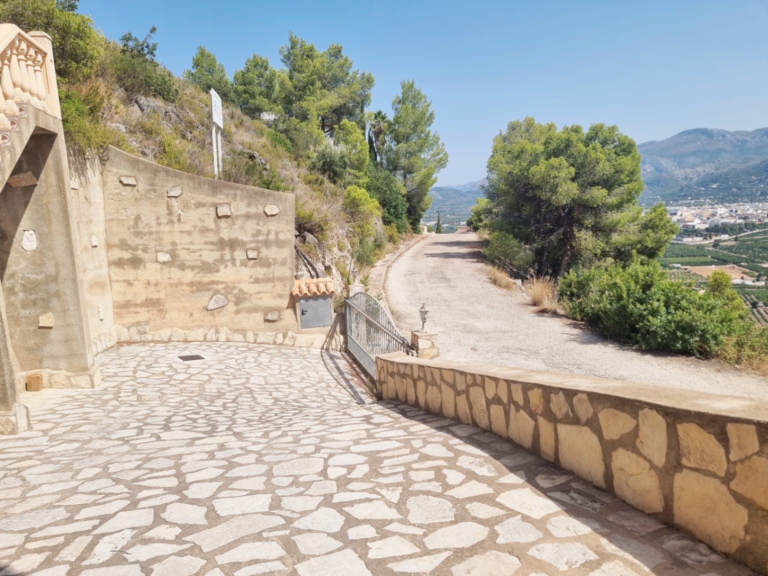 Villa met panoramisch uitzicht, zwembad en veel privacy in Pego Monte Mostalla