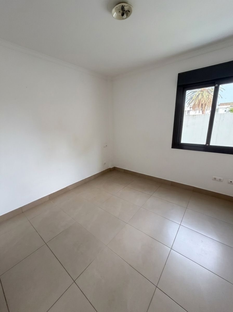 Magnifique et spacieux appartement au rez-de-chaussée avec patios privés à Ondara