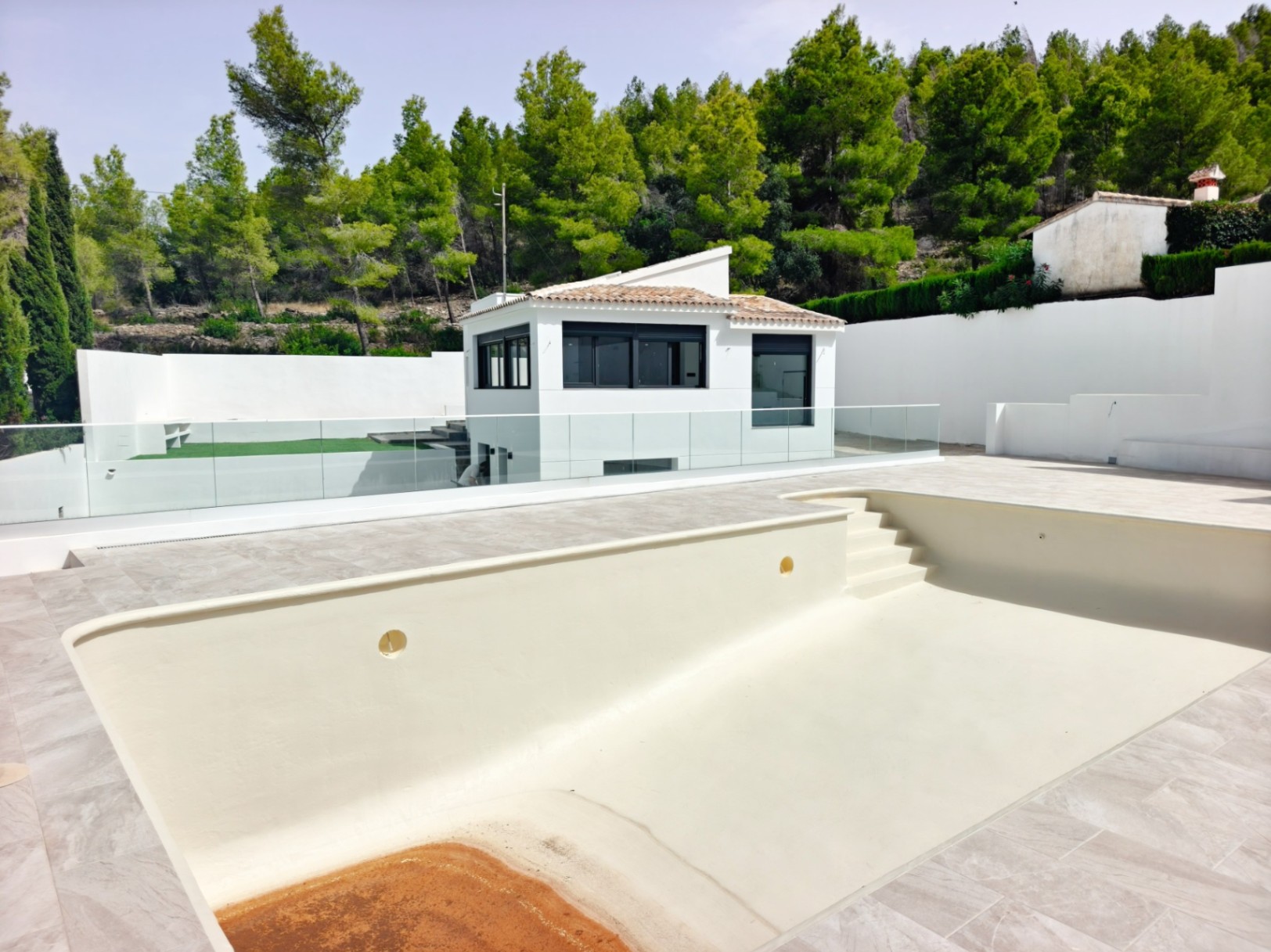 Villa te koop met 3 slaapkamers en een zwembad in Denia, Alicante.