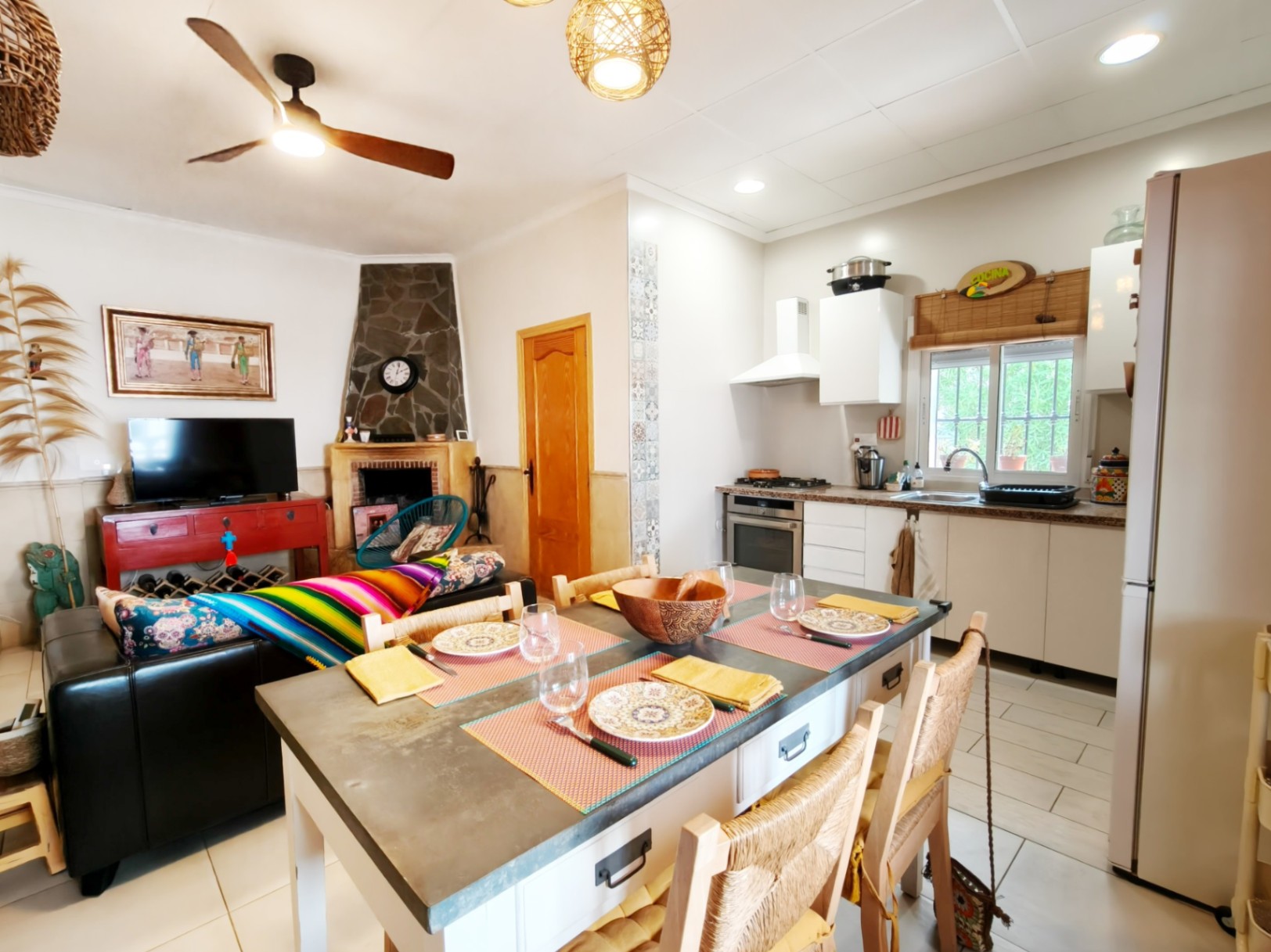 Huis te koop met 4 slaapkamers in Oliva, aan het rustigste strand.