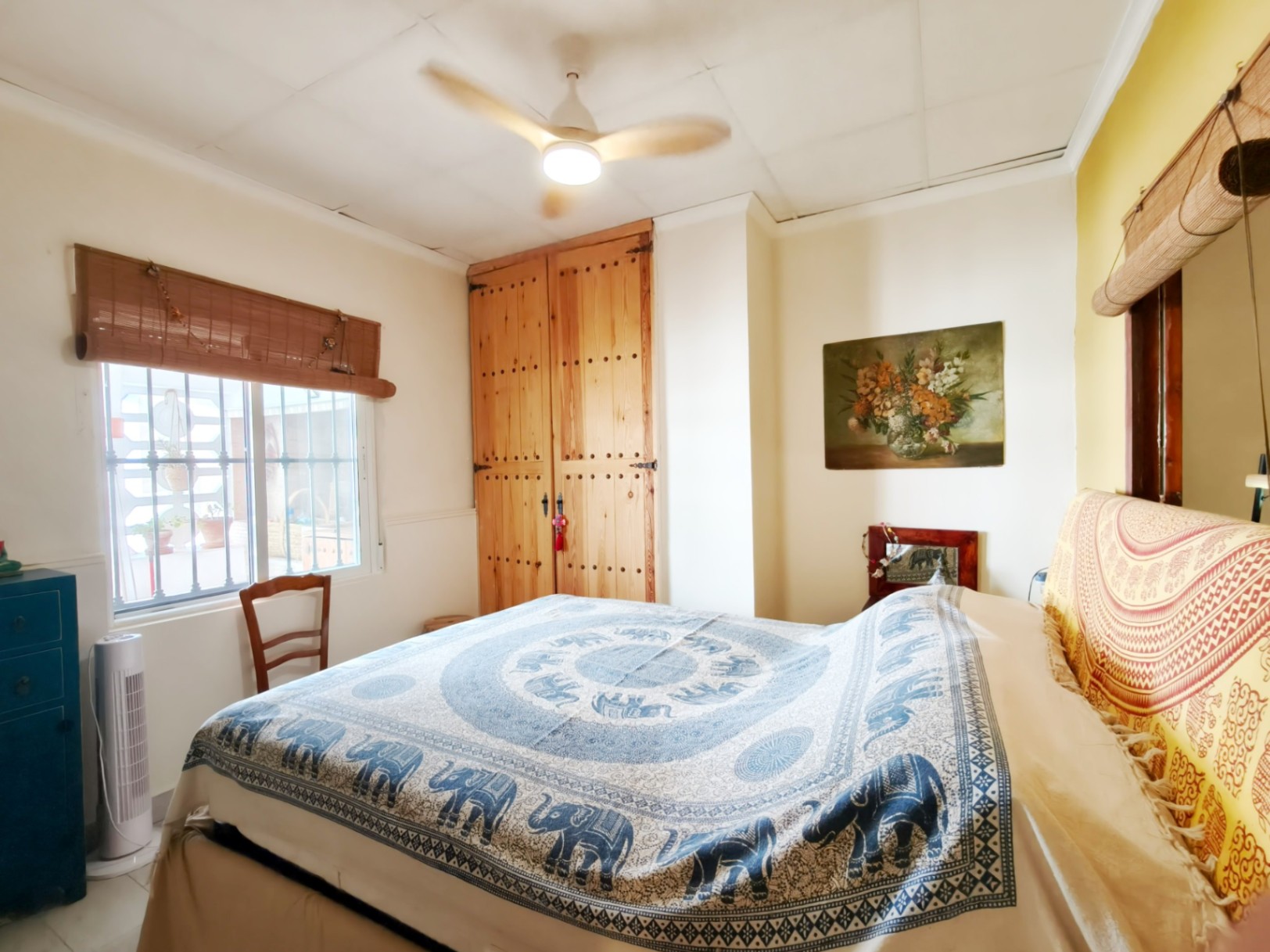 Huis te koop met 4 slaapkamers in Oliva, aan het rustigste strand.