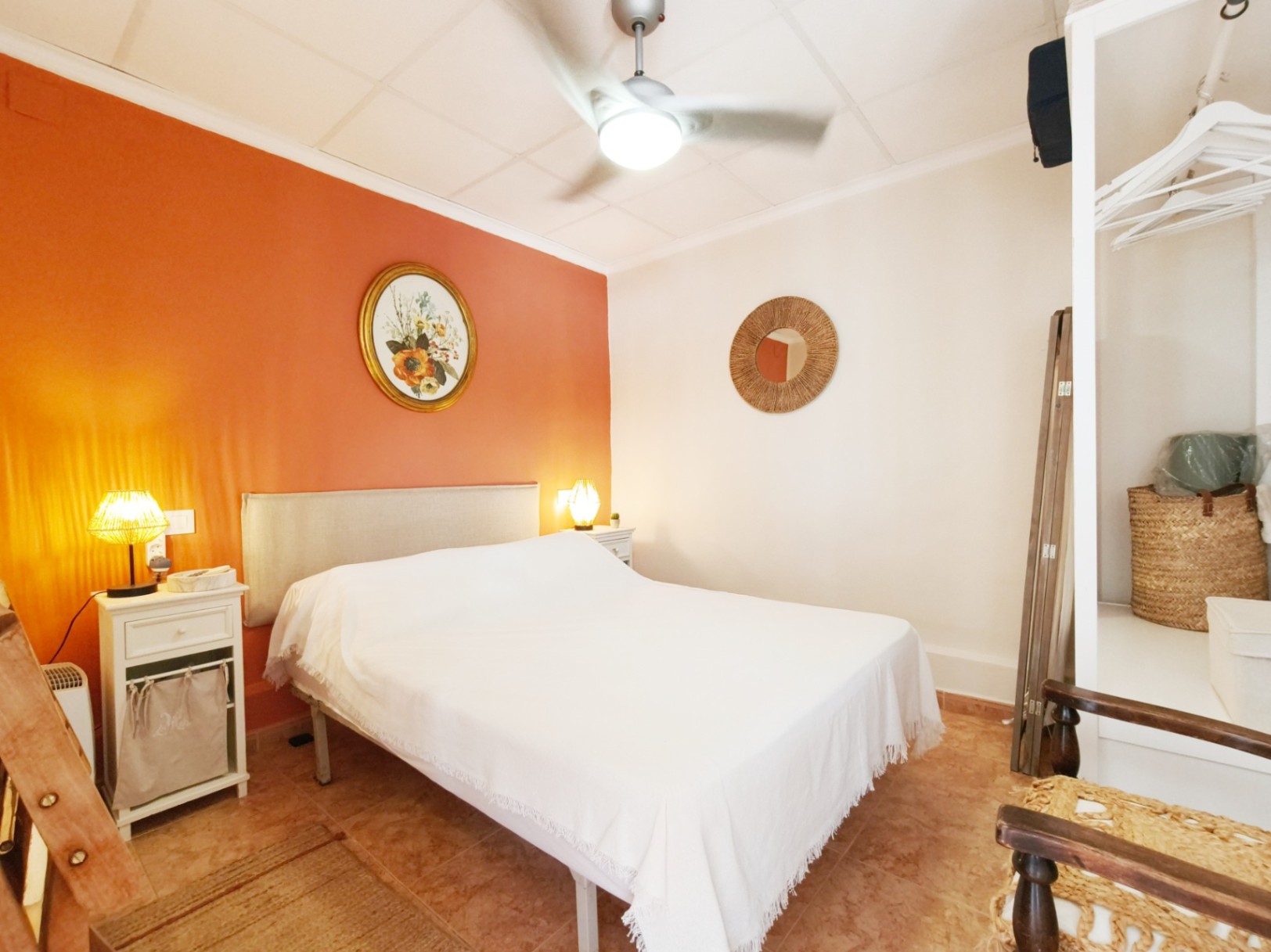 Huis te koop met 4 slaapkamers in Oliva, aan het rustigste strand.