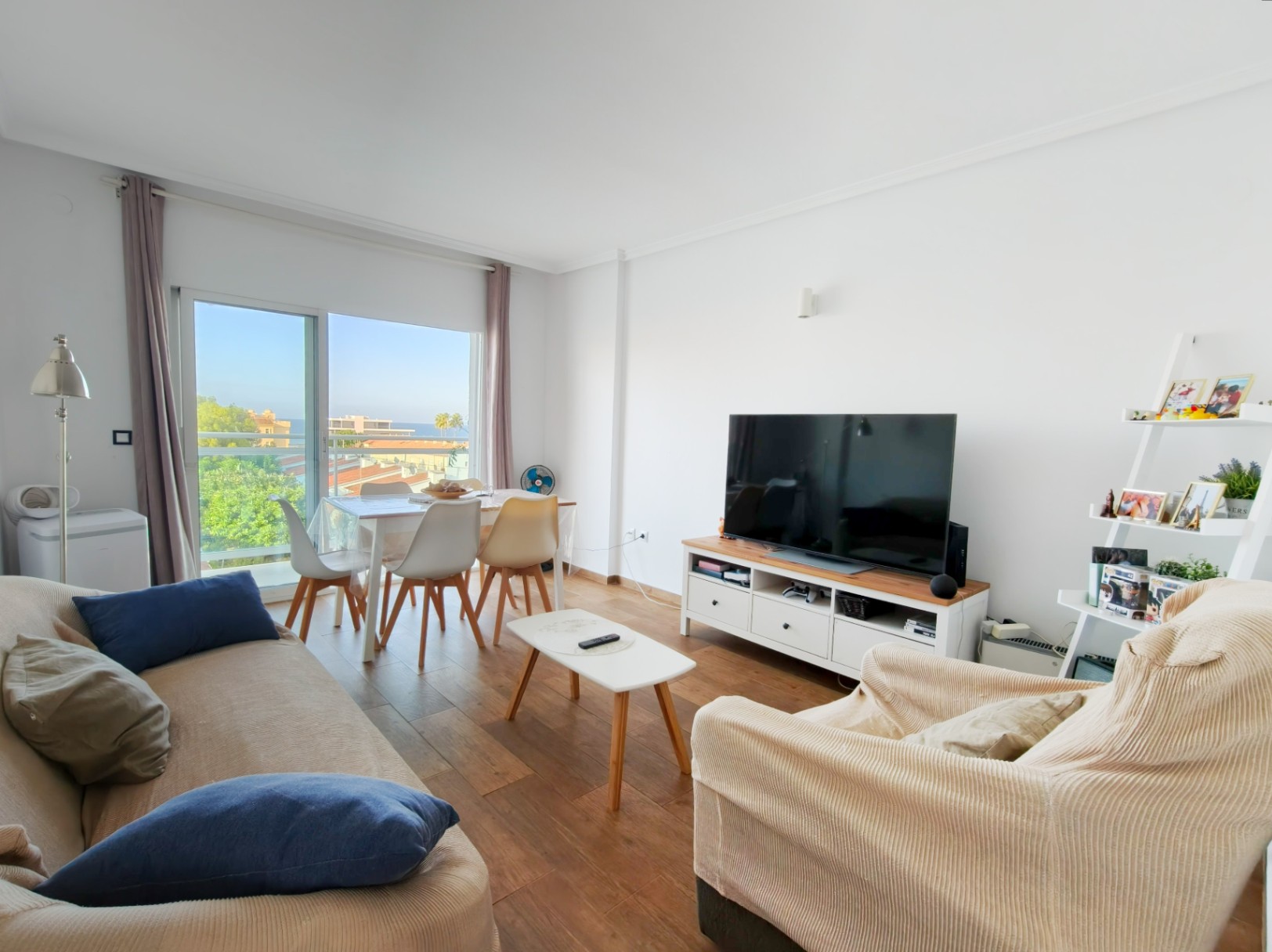 Apartment mit Meerblick zum Verkauf, 2 Schlafzimmer mit Pool in Denia, Alicante