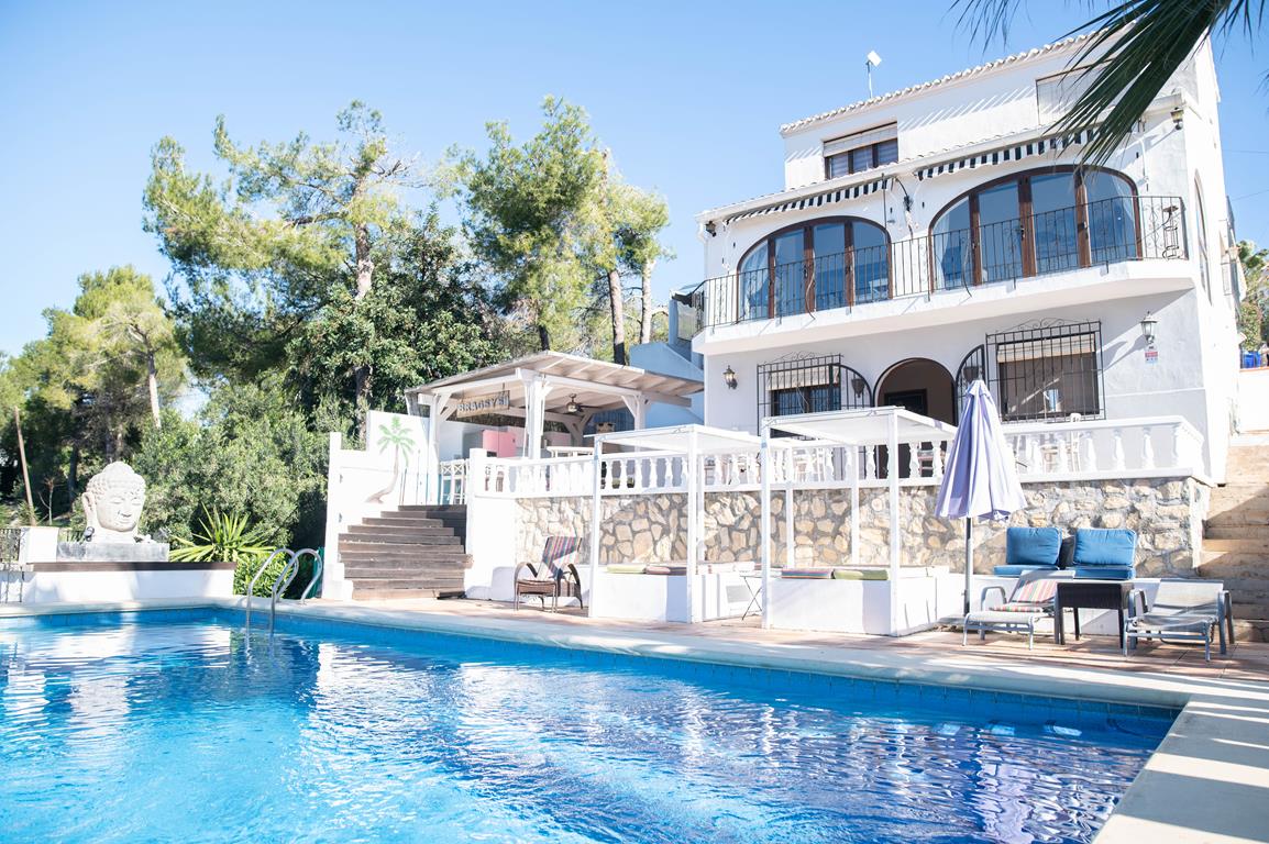 Prachtige 5 slaapkamer villa in Javea met zwembad
