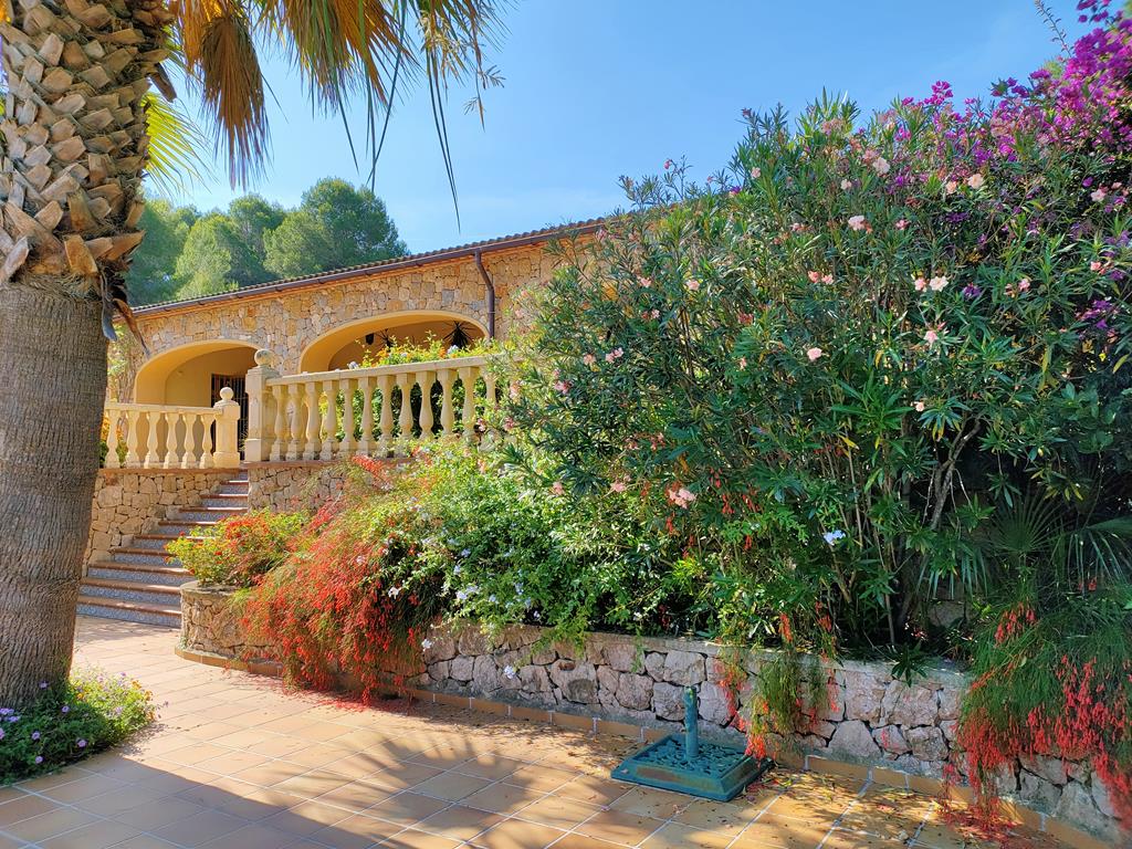 Villa te koop naast La Sella
